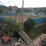 Hangar *