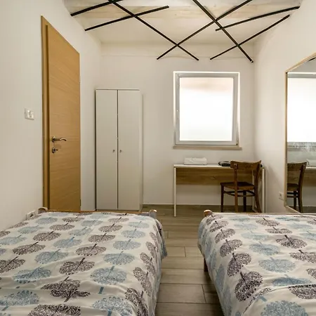 Hangar Apartman Izola