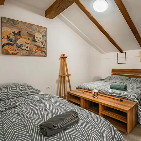 Hangar 아파트 *