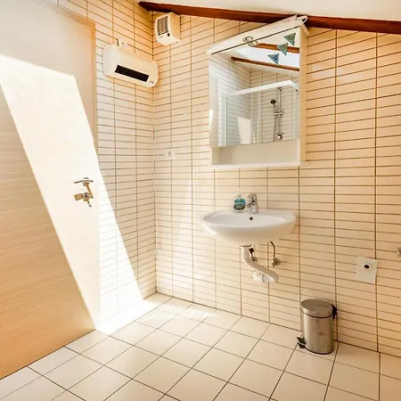 Hangar Apartamento Izola